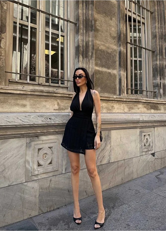 Nido Moda Kadın Asimetrik Katlamalı Desenli Siyah Şort Etek