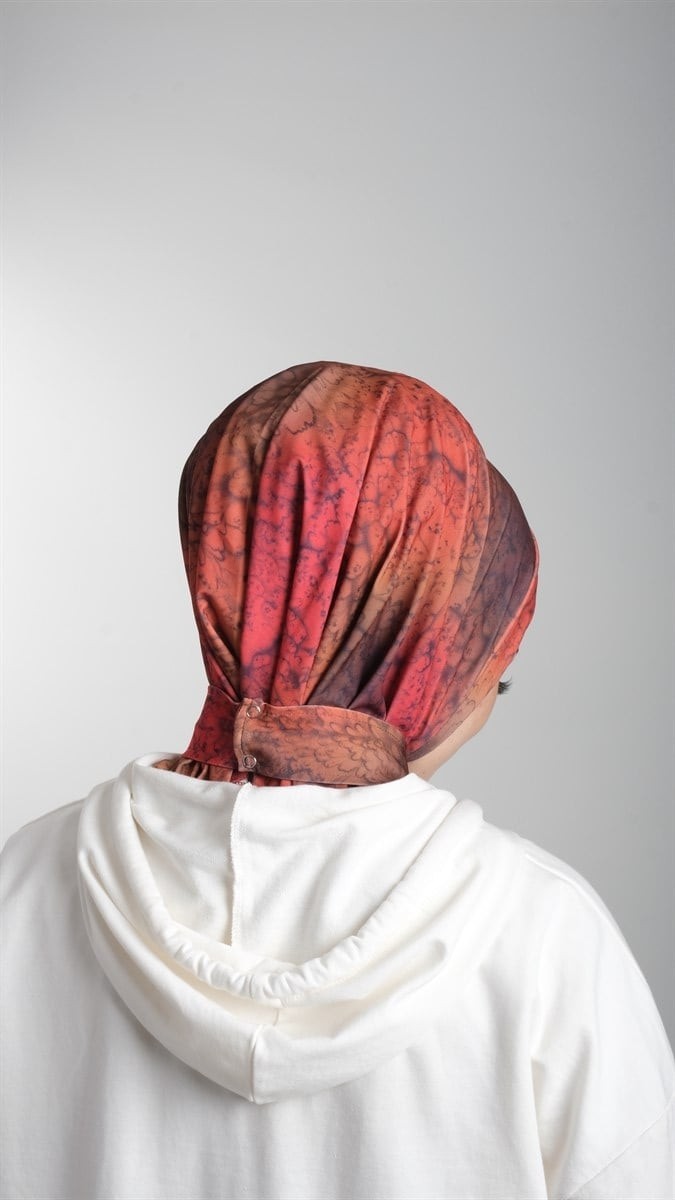 Hürrem Bone Kırmızı Pratik Hazır Geçmeli Tesettür Bone Sandy Kumaş Batik Desenli 2101D_31 görsel 4