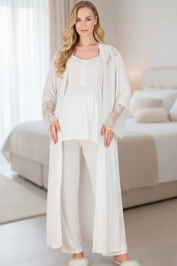 raia Yeni Sezon Pudra Dantel Detaylı Kısa Kol Yazlık Hamile Lohusa Uzun Sabahlıklı Pijama Takımı 3'lü Set görsel 4