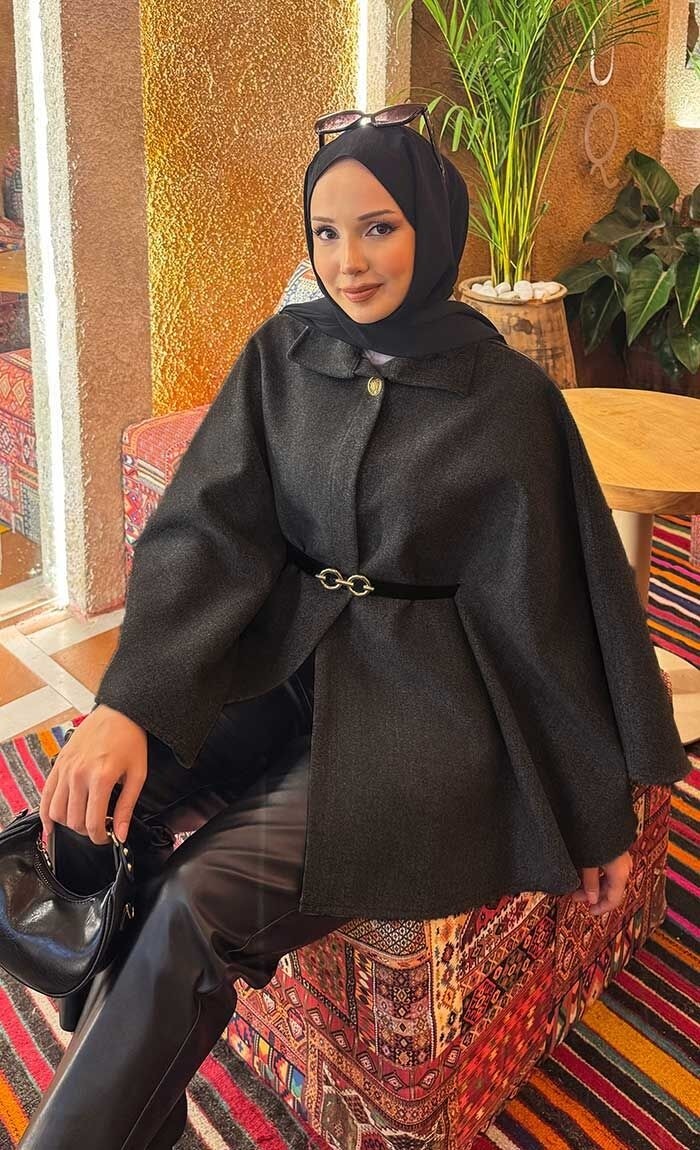 Md Seyyar Kemerli Düğme Detaylı Tesettür Kaşe Panço Füme görsel 2