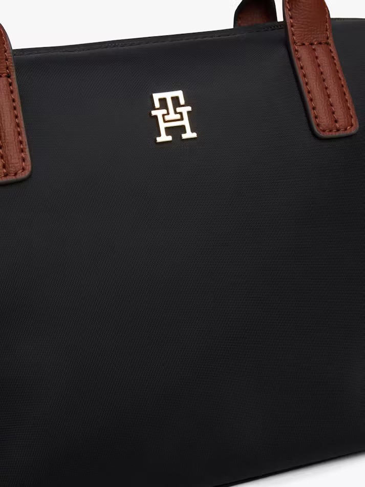 Tommy Hilfiger Kadın Çapraz Çanta Black Materyal ile Şık ve Ergonomik Tasarım AW0AW17709BDS görsel 3