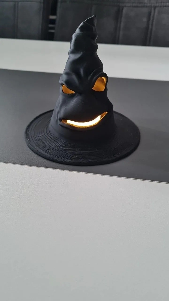 TeknoKapsül 3D Baskı Cadı Şapkası Tealight Mumluk Işıklı Yüz Detaylı Cadılar Bayramı Feneri Masa Süsü Siyah görsel 2