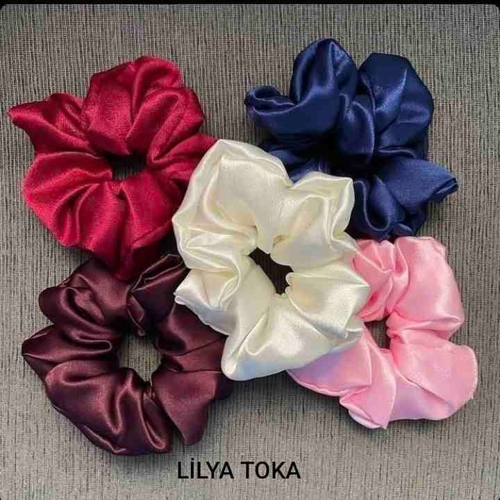 Lilya Toka Kadın 5li Çapı 15 cm Saten Saç Lastik Simit Scrunchi Toka Seti
