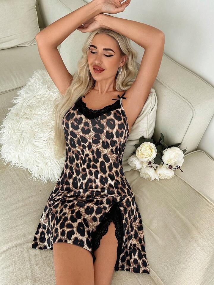Gazaniga Kadın Leopar Desenli Dantel ve Fiyonk Detaylı Askılı Gecelik Desire görsel 3