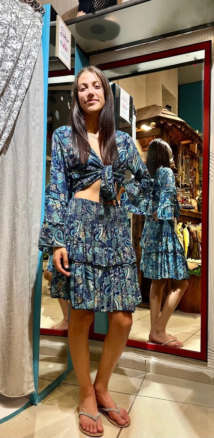 Yılday Gür Butik Çiçek Desenli Ipek Takım