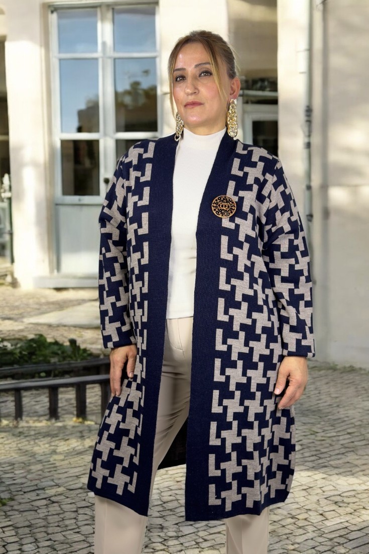 Yagmur Beren Geometrik Desenli Broş Detaylı Uzun Kollu Şal Yaka Büyük Beden Triko Hırka görsel 8