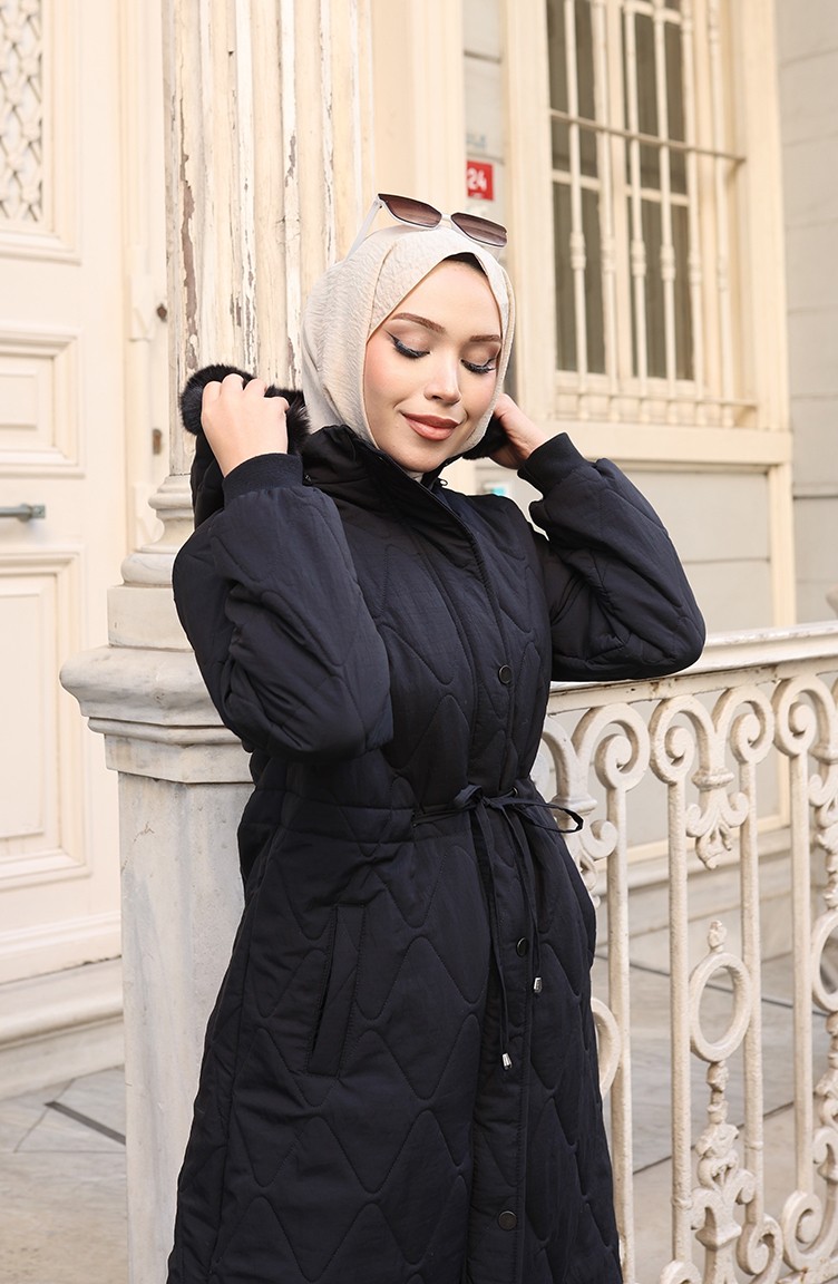 Sefa Merve Büyük Beden Beli Bağcıklı Kapüşonlu Mont 6343-01 Siyah görsel 3