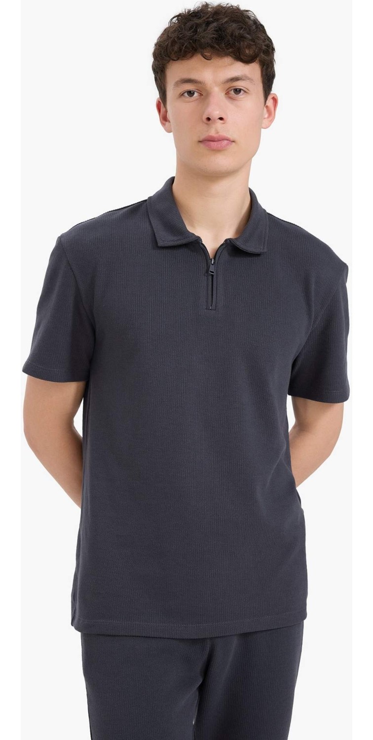 DeFacto Regular Fit Polo Yaka Kısa Kollu Dokulu Tişört E4027AX25SP görsel 3
