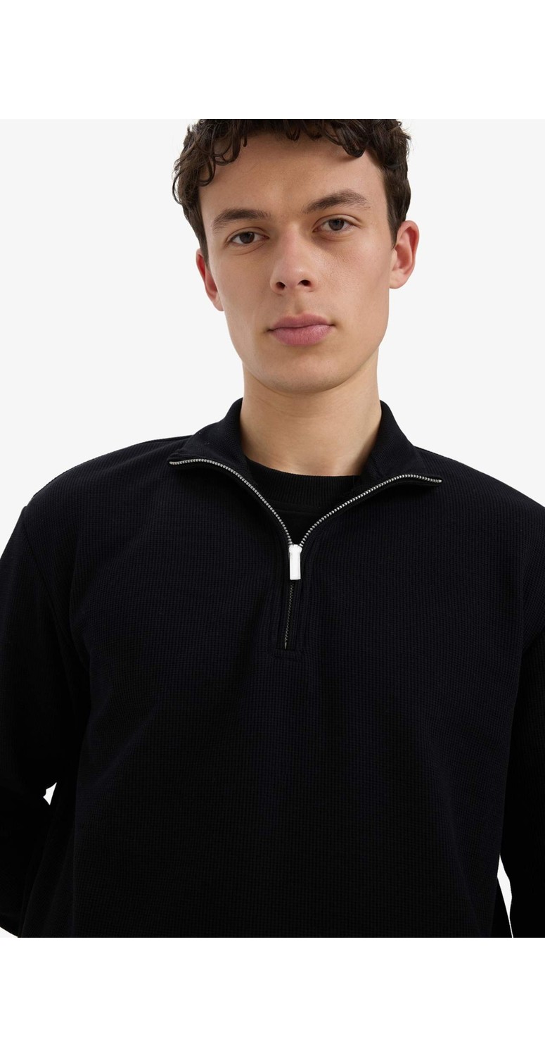 DeFacto Comfort Fit Dik Yaka Dokulu Yarım Fermuarlı Waffle Sweatshirt D7543AX25SP görsel 5