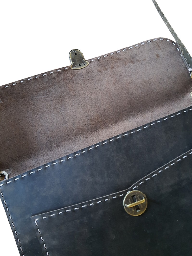 Semiramis Unisex Helios Model Deri El Yapımı Vintage Koyu Kahve 13'' Macbook Çantası görsel 3
