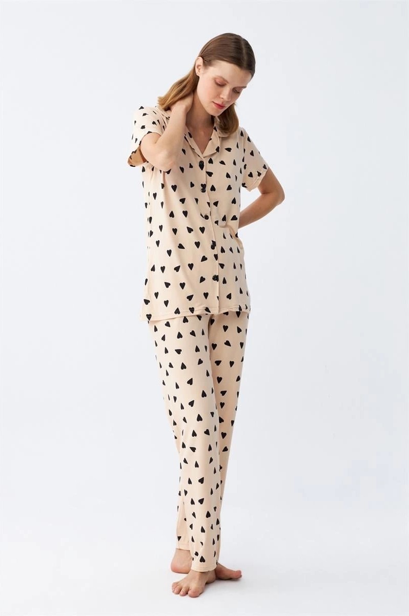 mery Kadın Krem Rengi Kalp Desenli Önden Düğmeli Pijama Takımı Mery görsel 4