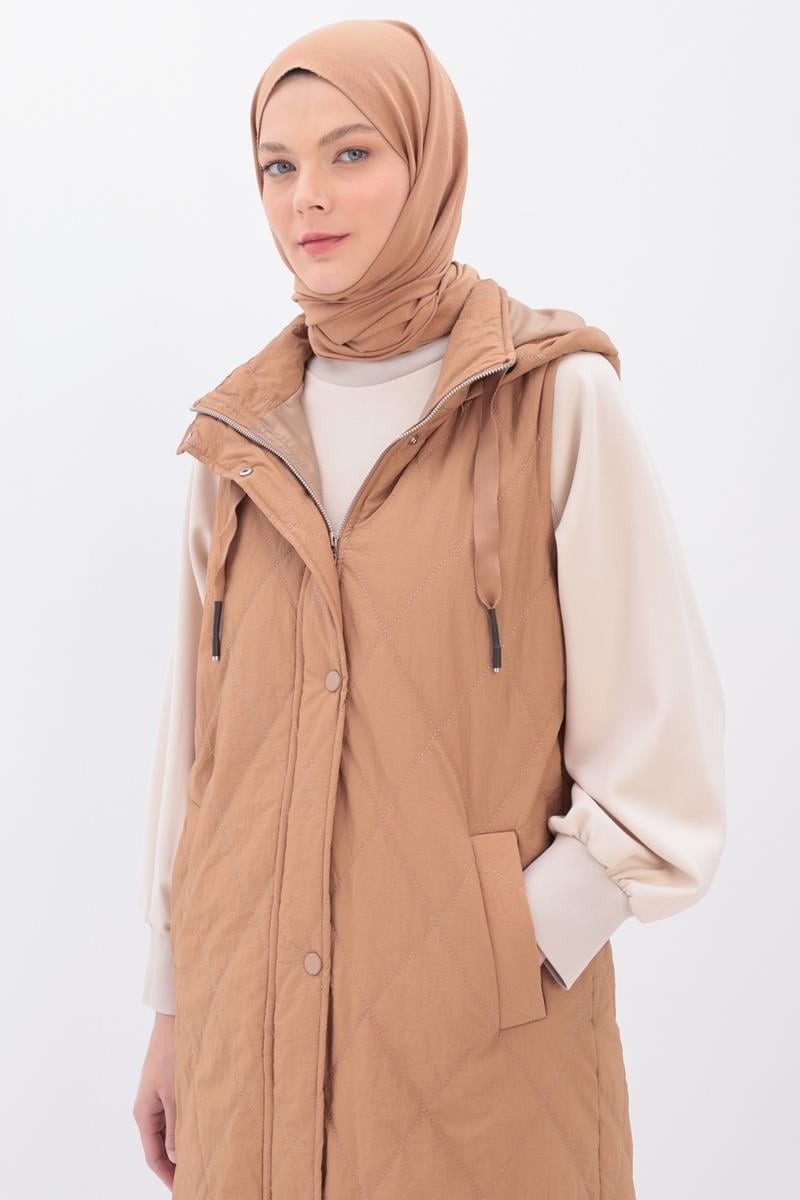 ALLDAY Kapüşonlu Kapitone Yelek Toprak Renkli Kadın Polyester Malzemeden Modern Tasarım