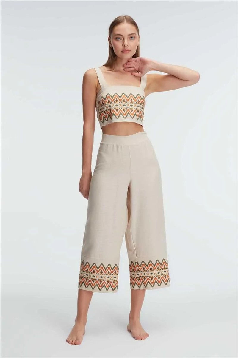 Hobilinka Askılı Oyuk U Yaka Geometrik Yazlık Uzun Nakış Detaylı Pijama Takımı