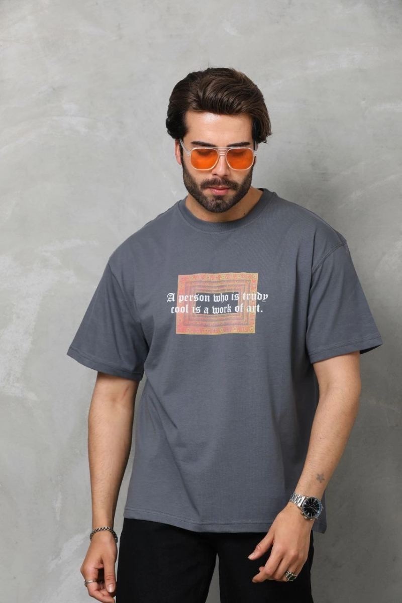 Fantastik Store Erkek Baskılı T-Shirt Kısa Kol Bisiklet Yaka Regular Fit Rahat Kalıp Tişört - Füme