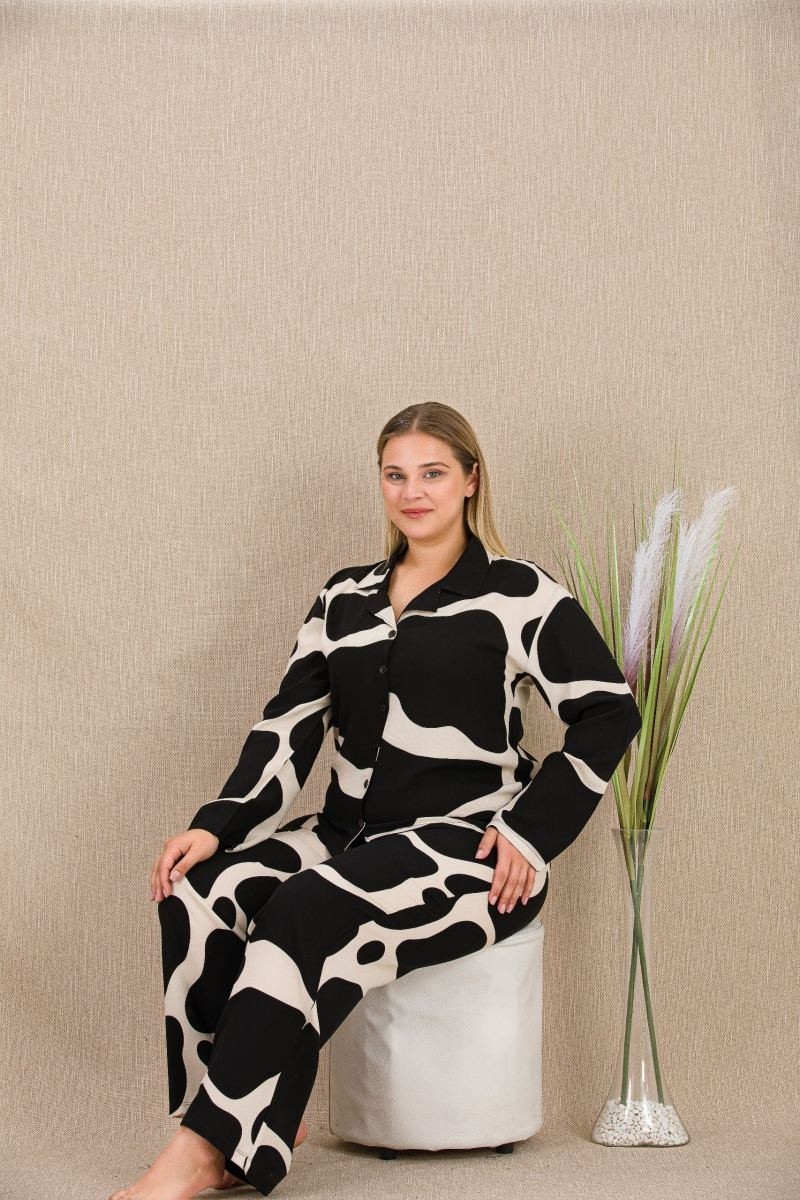 bebekokusu Büyük Beden Siyah Beyaz Desenli Düğmeli Uzun Kol Viskon Pijama Takımı