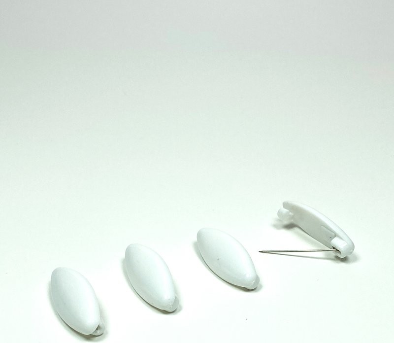 Uravas Store 4 Adet Plastik Çengelli Eşarp ve Şal Iğnesi Beyaz 4 cm görsel 2