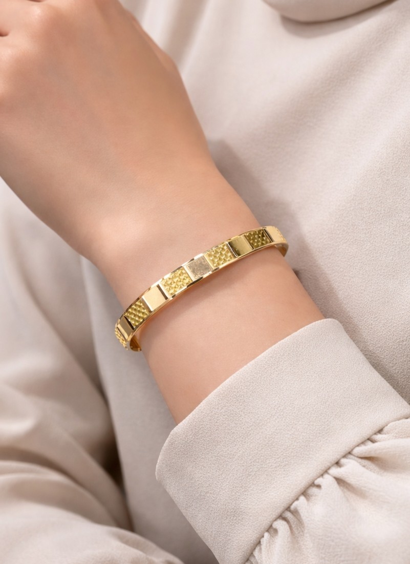 Kızılay Kuyumcusu 22 Ayar Altın Desenli Bilezik Kelepçe 13.78 gr