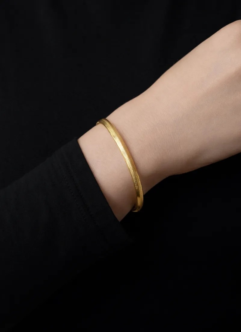 Kızılay Kuyumcusu 22 Ayar Altın Grek Çizgili Bilezik Kelepçe 3.95 gr