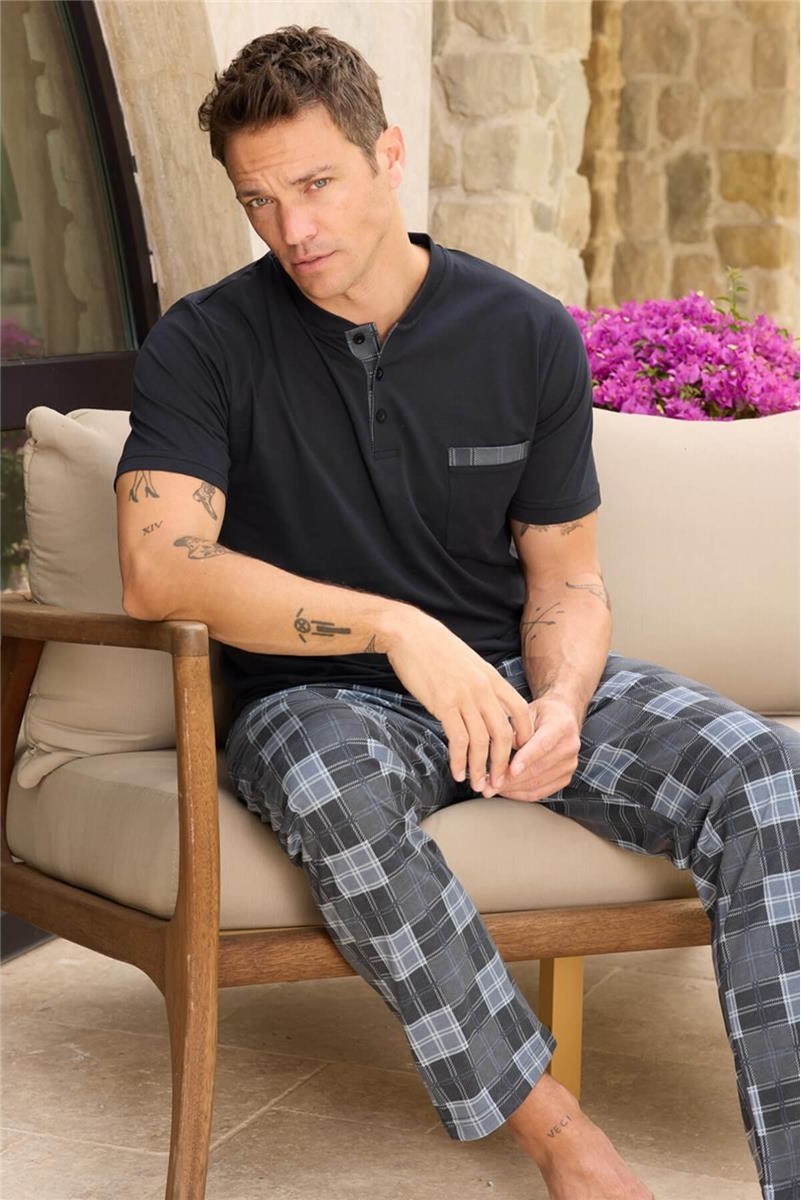 Pijama Evi Koyu Gri Ekose Patlı Cep Detaylı Kısa Kollu Erkek Pijama Takımı