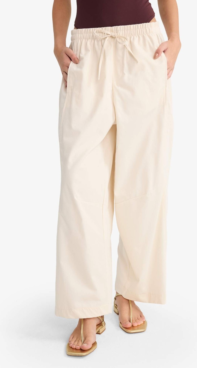 DeFacto %100 Pamuk Barrel Fit Normal Bel Gabardin Pantolon F9660AX25AU görsel 4