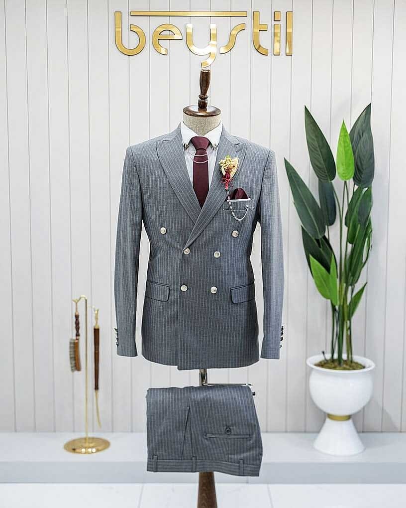 Beystil Sivri Yaka Gri Çizgili Kruvaze Takım Elbise Togo - Slim Fit