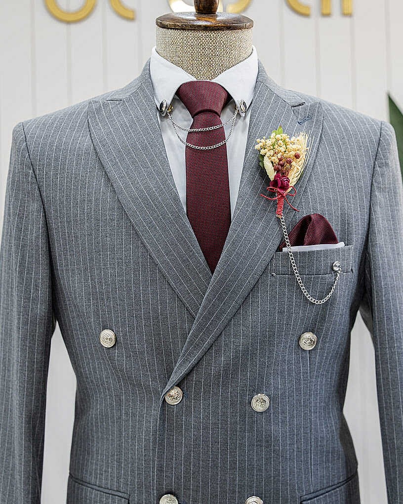 Beystil Sivri Yaka Gri Çizgili Kruvaze Takım Elbise Togo - Slim Fit görsel 3