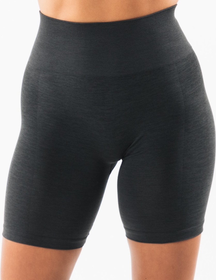 Gymhams Alp Kalçası Büzgülü Seamless Push Up Şort görsel 3