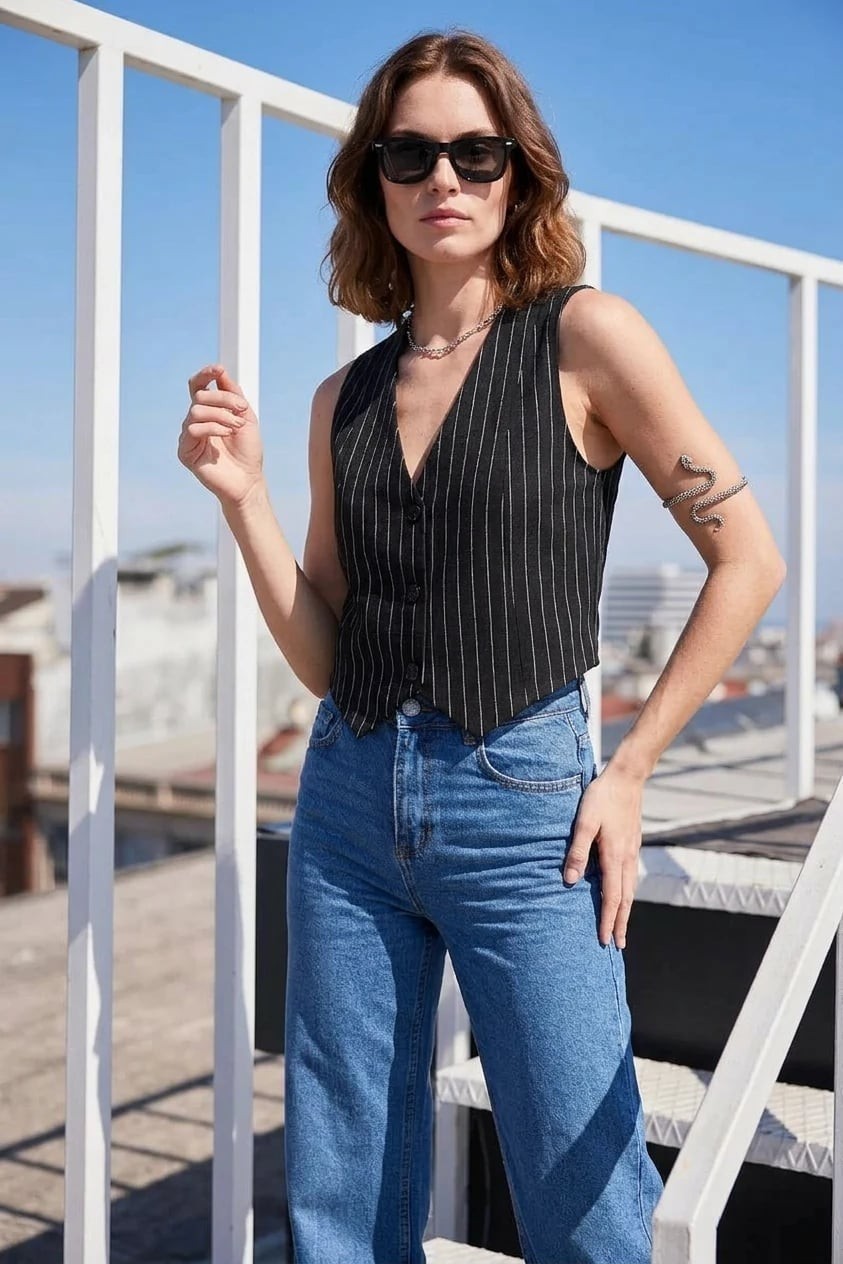 Efnaz Style Kadın V Yaka Çizgili Siyah Yelek
