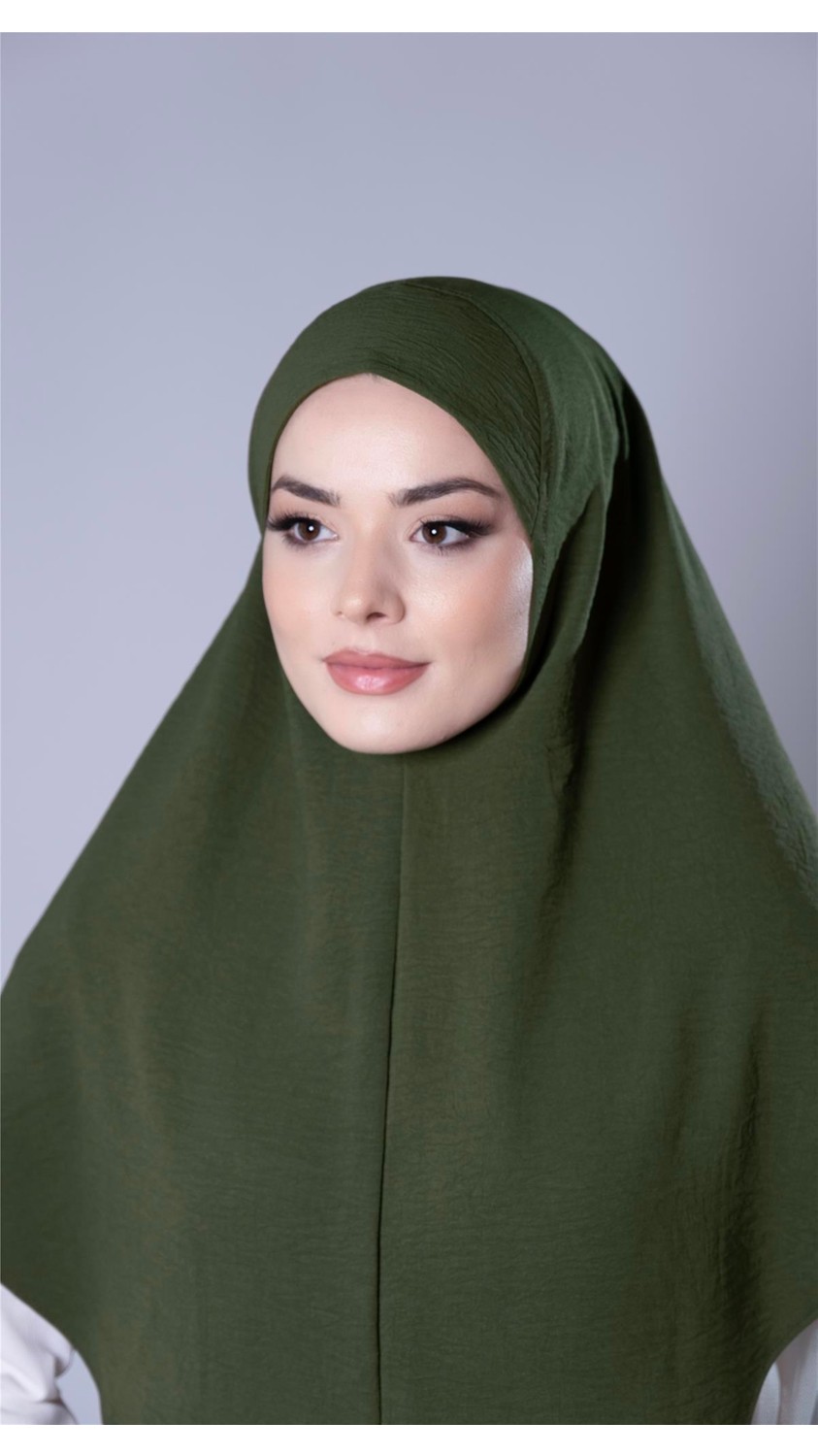 Hürrem Bone Lacivert Pratik Hazır Geçmeli Tesettür Eşarp Aerobin Kumaş Düz Hijab 2309_02 görsel 3