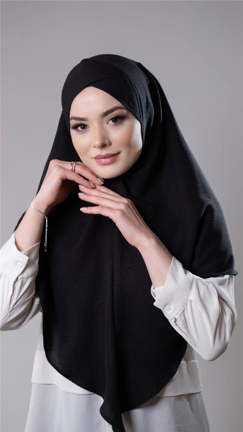 Hürrem Bone Bej Pratik Hazır Geçmeli Tesettür Eşarp Pamuk Caz Kumaş Tek Katlı Çapraz Hijab 2305_12 görsel 6