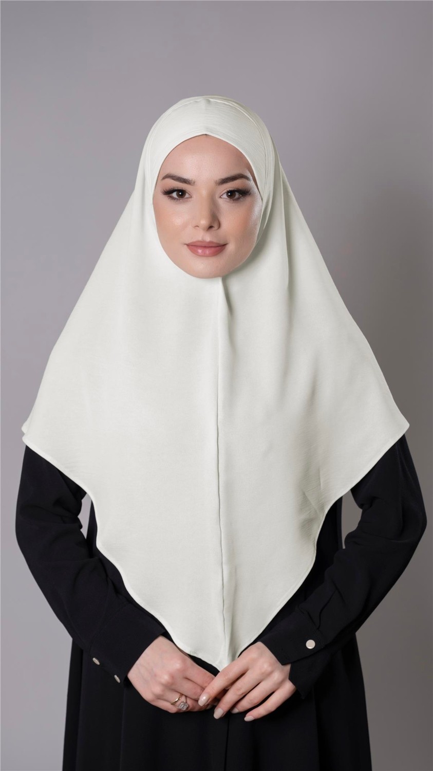 Hürrem Bone Lacivert Pratik Hazır Geçmeli Tesettür Eşarp Aerobin Kumaş Düz Hijab 2309_02