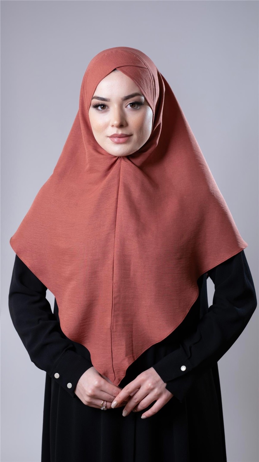 Hürrem Bone Bej Pratik Hazır Geçmeli Tesettür Eşarp Pamuk Caz Kumaş Tek Katlı Çapraz Hijab 2305_12