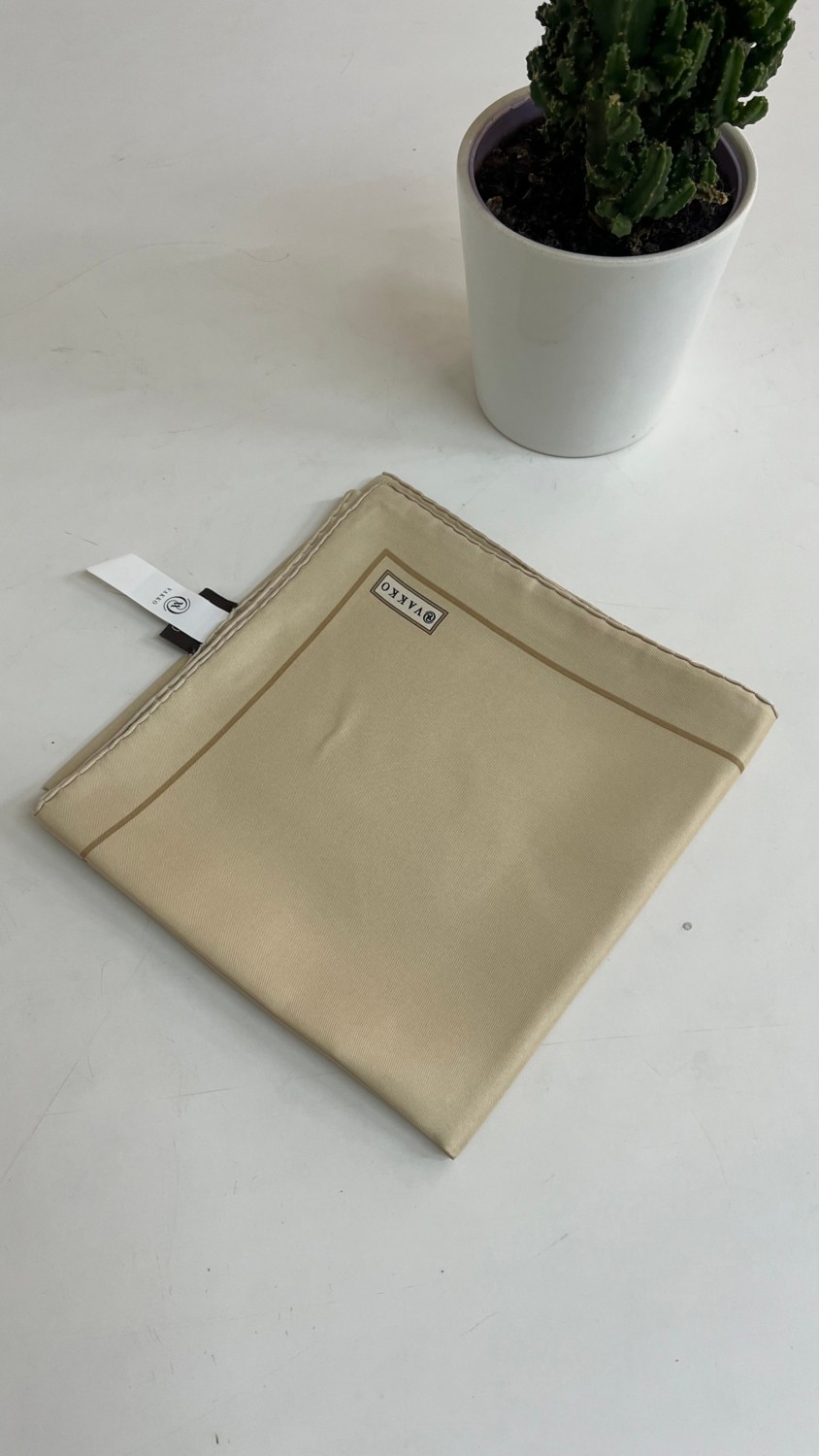 Vakko Düz Twill Ipek Eşarp Açık Krem Renkli Şık Tasarım Mevsimlik Kullanım İçin