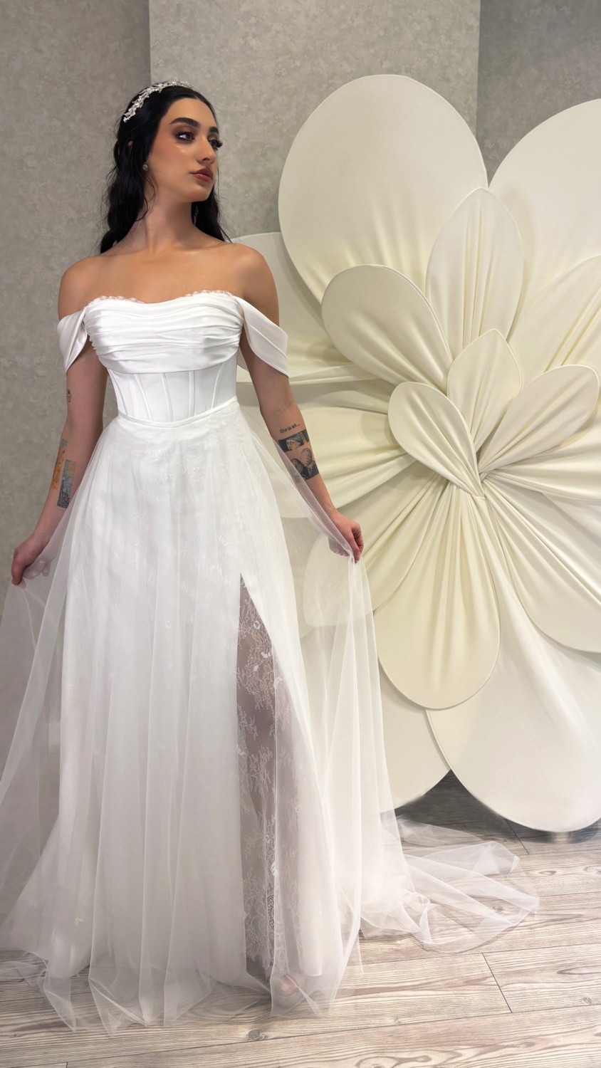 Gold Moda Macy | Saten Yırtmaçlı Dantelli Gelinlik