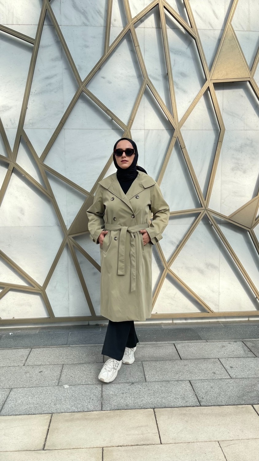 Demets Collection Berre Astarlı Yaka Detaylı Seyyar Kemerli Uzun Düğmeli Trençkot görsel 2