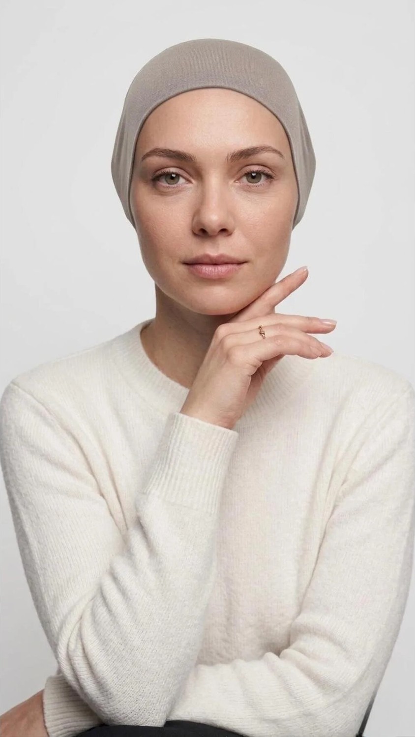 Flora Tekstil Önü Dikişsiz Hazır Pratik Geçmeli Düz Boru Bone görsel 2
