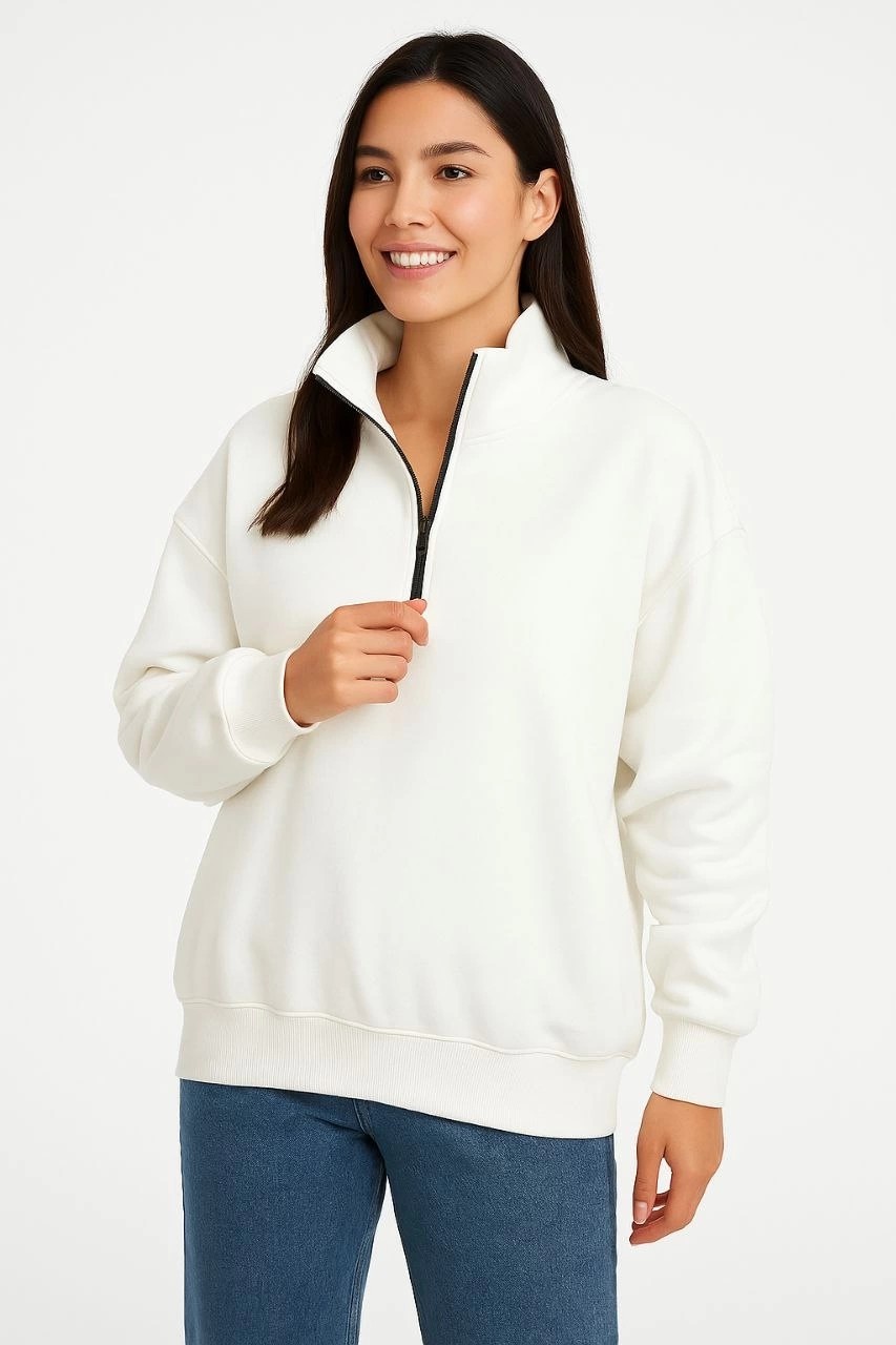 Tarz Yeri Kadın 3 Iplik Pamuklu Dık Yaka Yarım Fermuarlı Sweatshirt - Beyaz