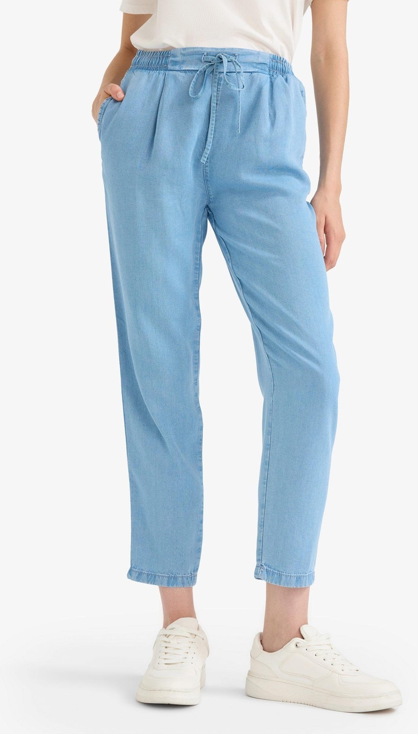 DeFacto Pull On Carrot Fit Yüksek Bel Bilek Boy Akışkan Kumaş Yıkamalı Pantolon D8237AX25SM görsel 5