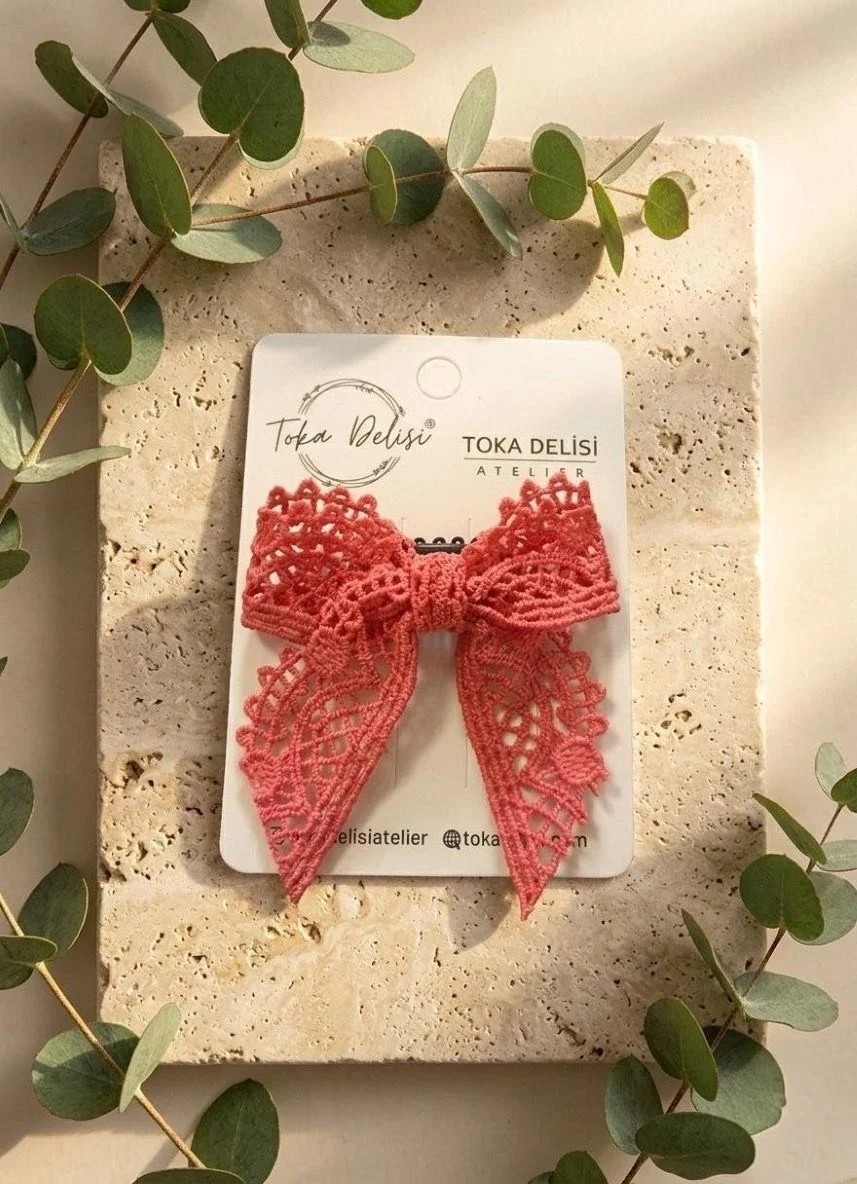 Toka Delisi Bebekler Için Tatlı Mercan Pembe Nakışlı Dantel Butik Saçsız Bebek Tokası El Yapımı