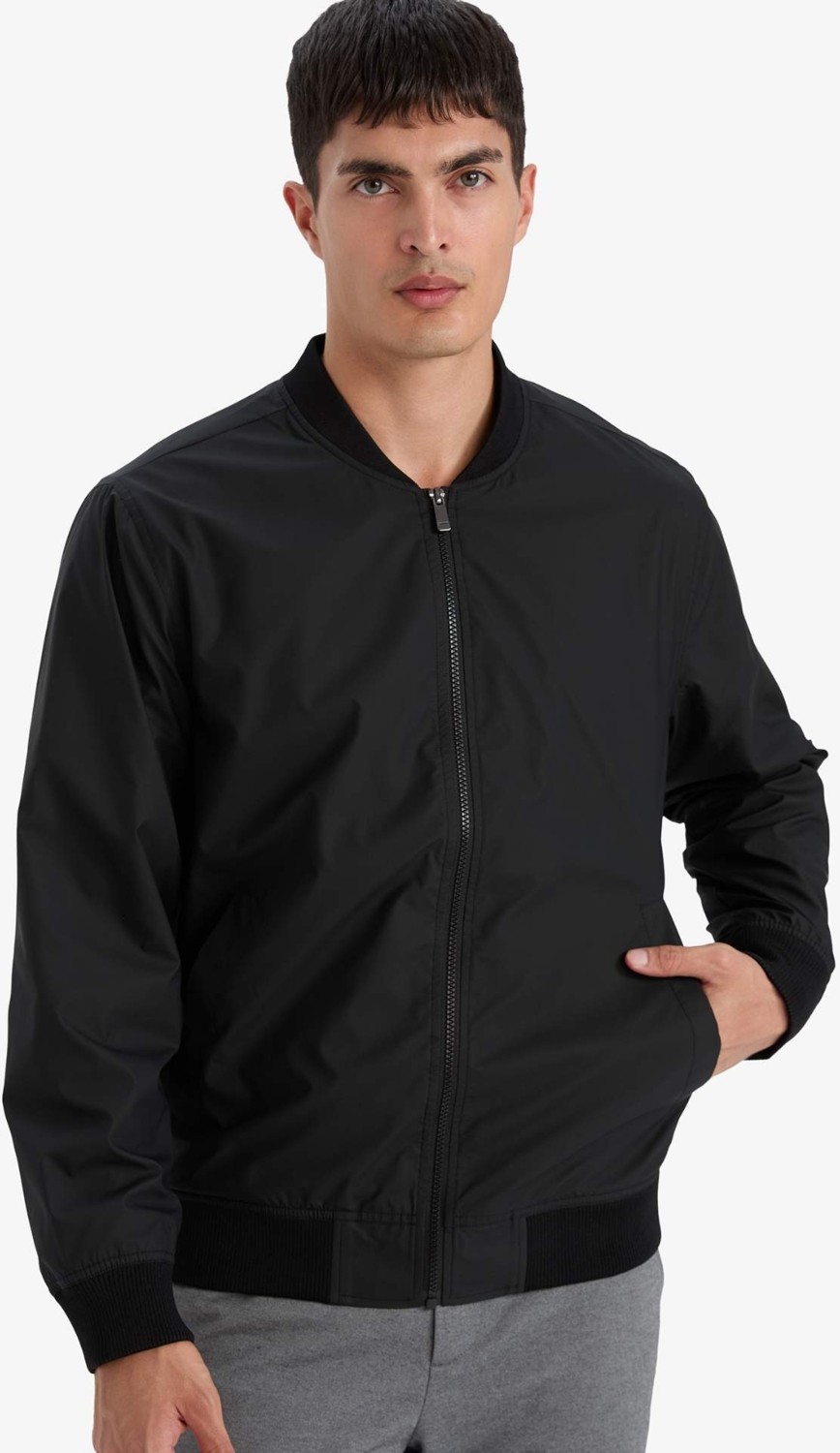 DeFacto Su İtici Slim Fit Bomber Kolej Yaka Fermuarlı Çift Cepli Mevsimlik Mont D7319AX26SP