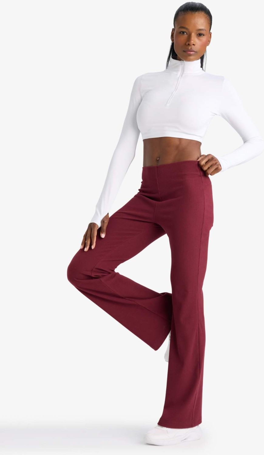 DeFacto Flare Fit Toparlayıcı Yüksek Bel İspanyol Paça Standart Boy Ribana Sporcu Pantolon F5040AX25WN
