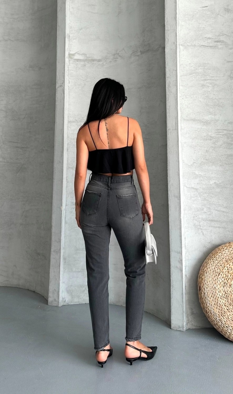OEY Fashions Mom Fit Enzim Taş Yıkama Jeans Pantolon Füme D2006 görsel 4