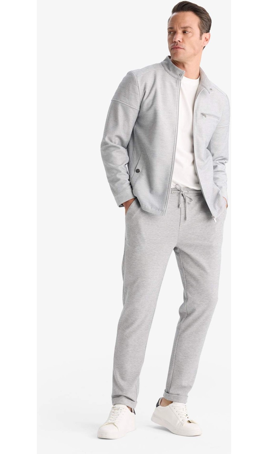 DeFacto Ultra Hafif Slim Fit Dar Kesim Dik Yaka Astarlı Fermuarlı Cepli Mevsimlik Baharlık Mont D7534AX25AU görsel 6