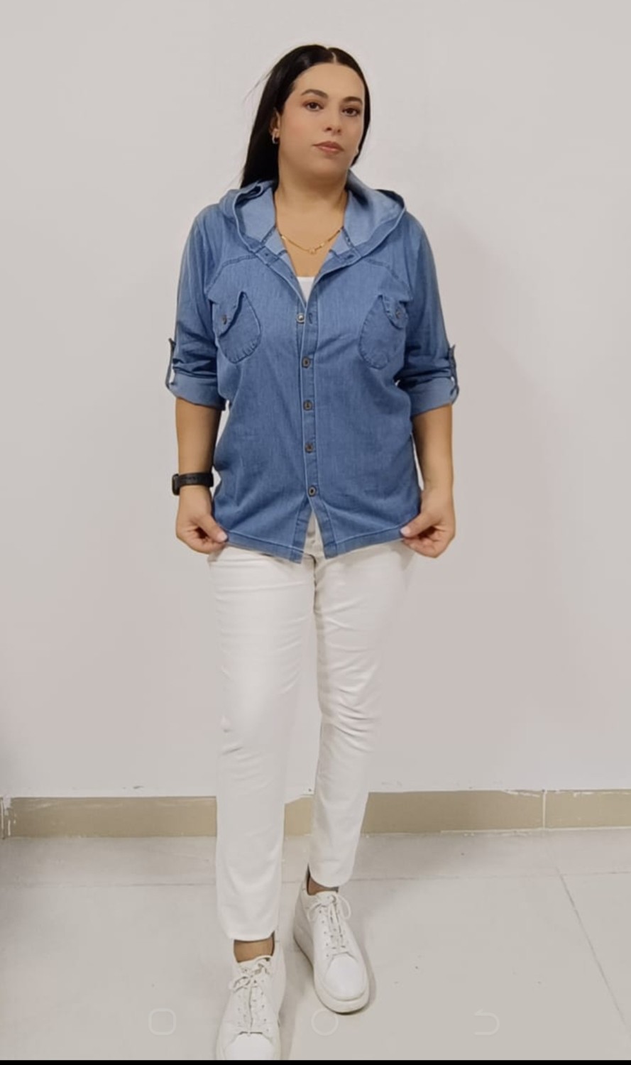 Akşen Giyim Büyük Beden Ince Kot Denim Kumaş Kapşonlu Katlanabilir Kollu Iki Cepli Jean Ceket Gömlek görsel 2