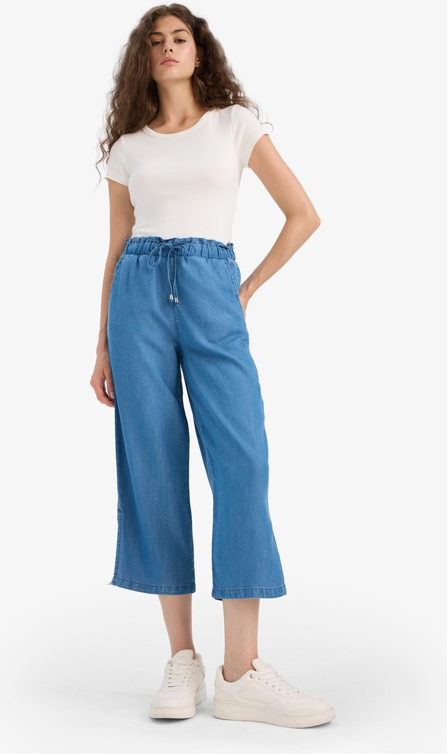 DeFacto Pull On Culotte Yüksek Beli Lastikli Akışkan Kumaş Yıkamalı İnce Jean Pantolon D8241AX25SM görsel 3
