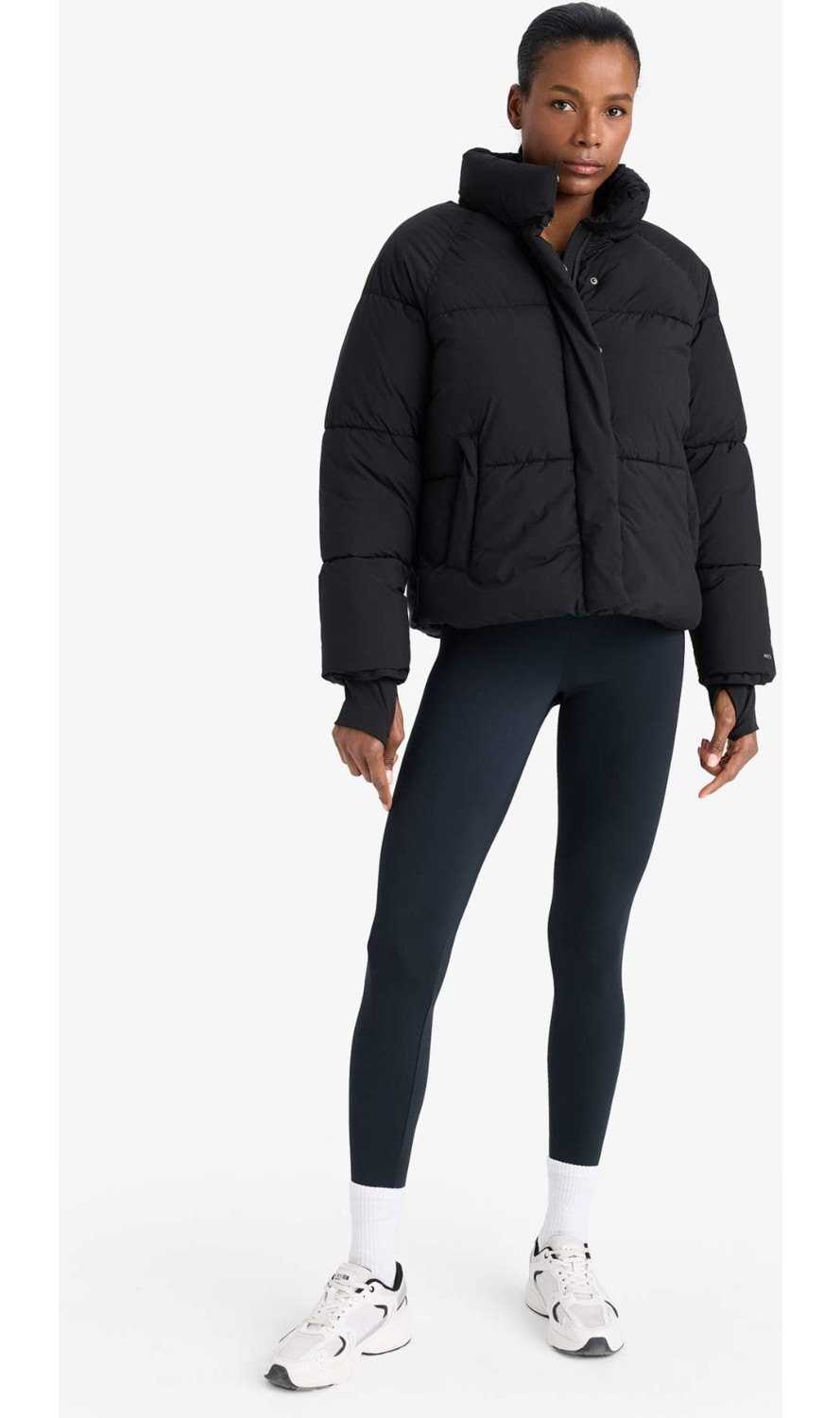 DeFacto Rüzgar Geçirmez Su İtici Regular Fit Dik Yaka Reglan Kol Kışlık Şişme Mont A1550AX25WN görsel 2