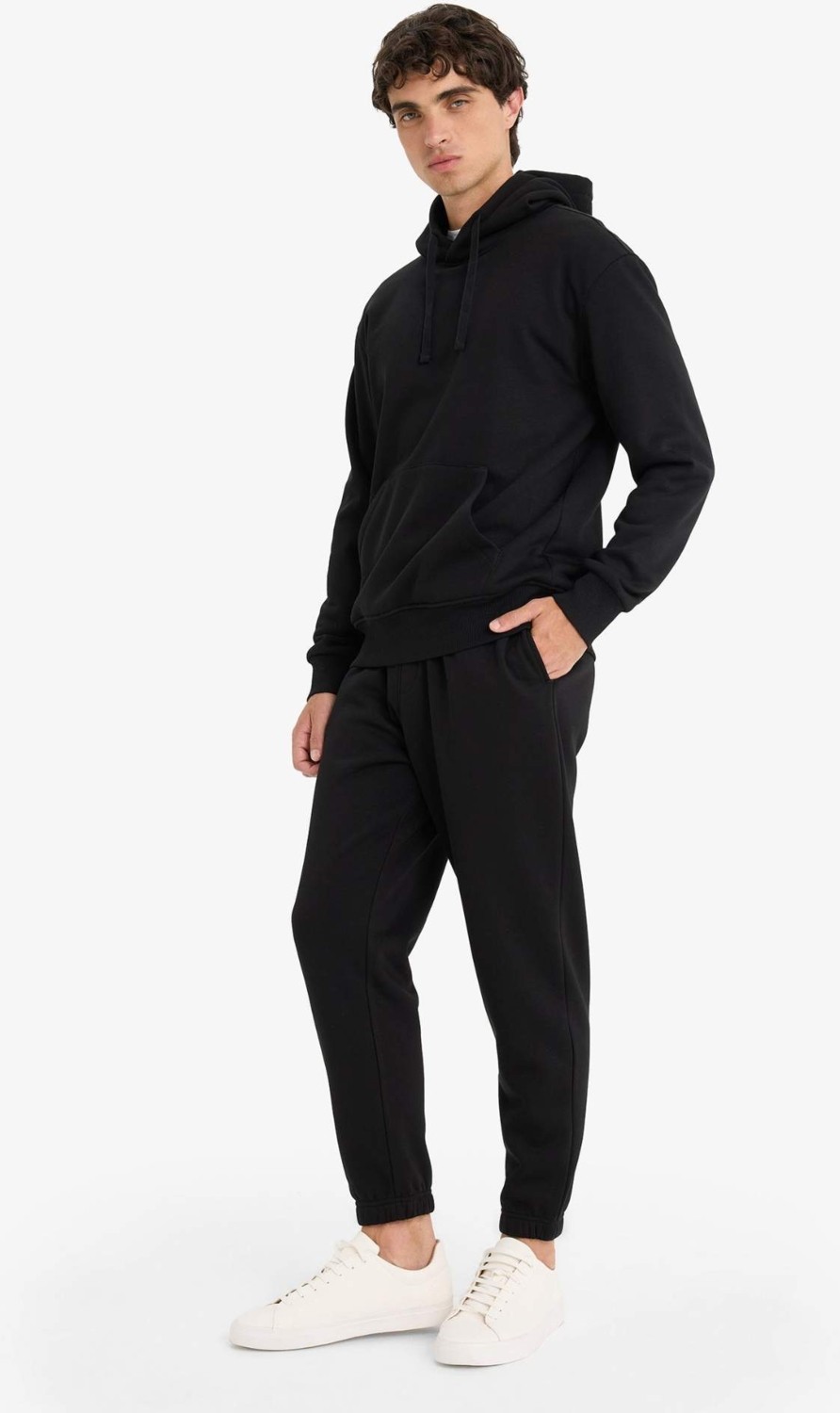 DeFacto Regular Fit Bağcıklı Bel Jogger Basic Eşofman Altı E6326AX25AU