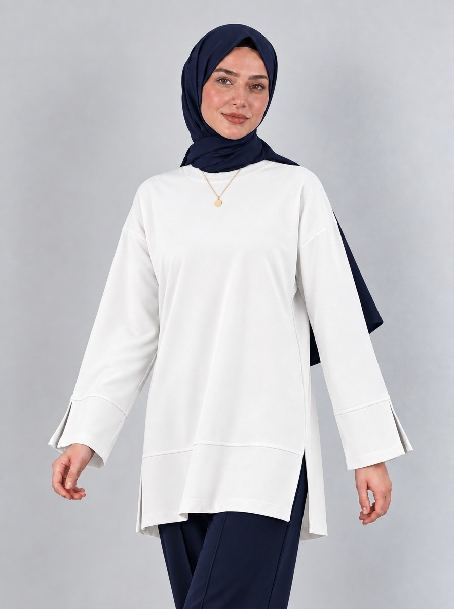 Kadın Siyah Oversize Modal Kumaş Yırtmaç Detaylı Bisiklet Yaka Tesettür Tunik