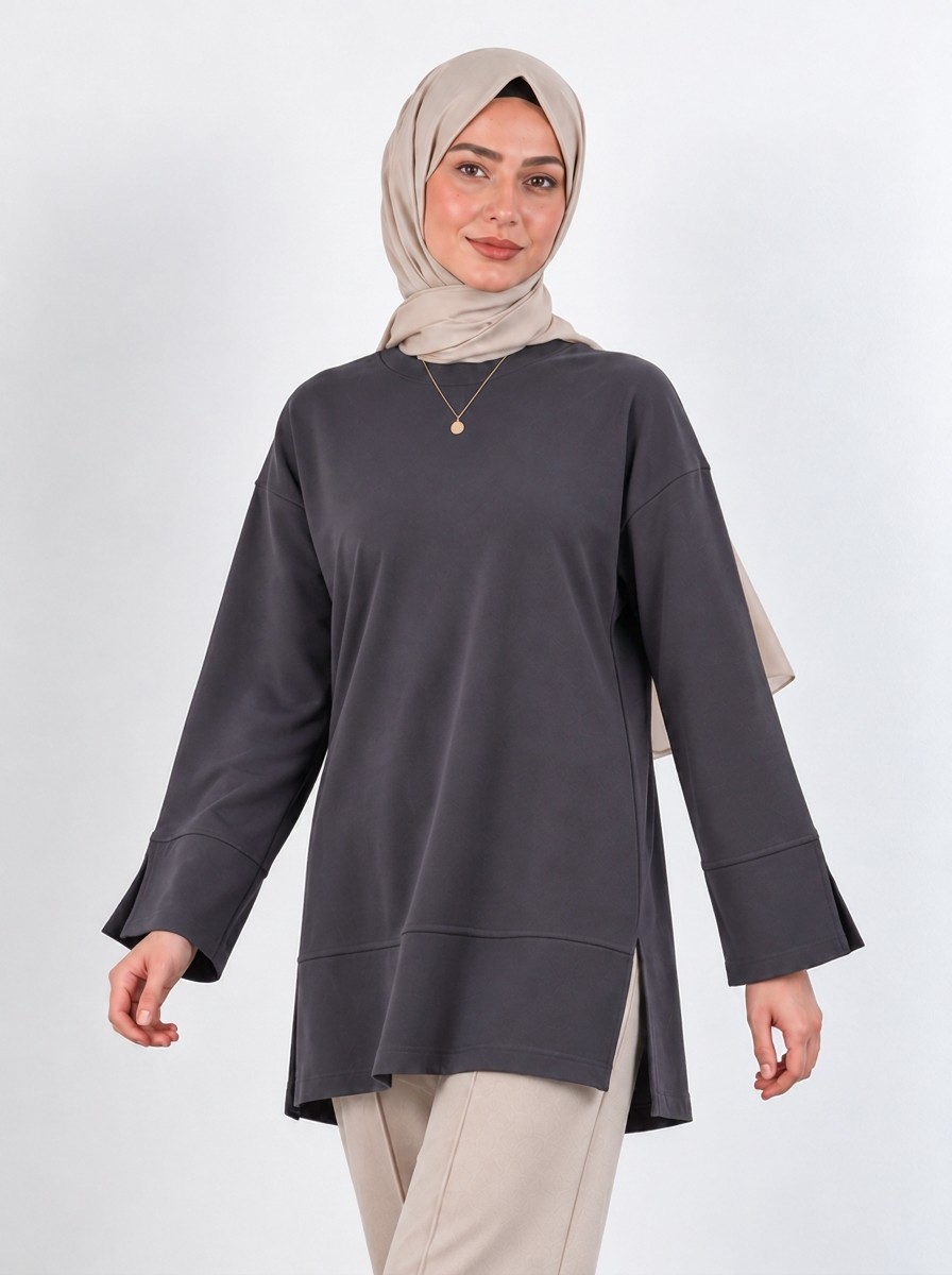 Kadın Siyah Oversize Modal Kumaş Yırtmaç Detaylı Bisiklet Yaka Tesettür Tunik