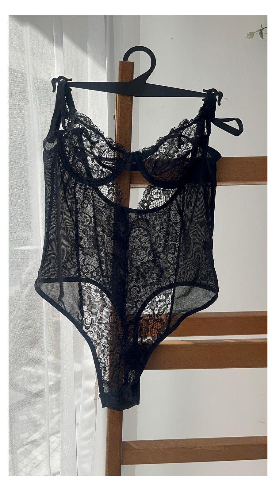 Lovenel Siyah Body Suit